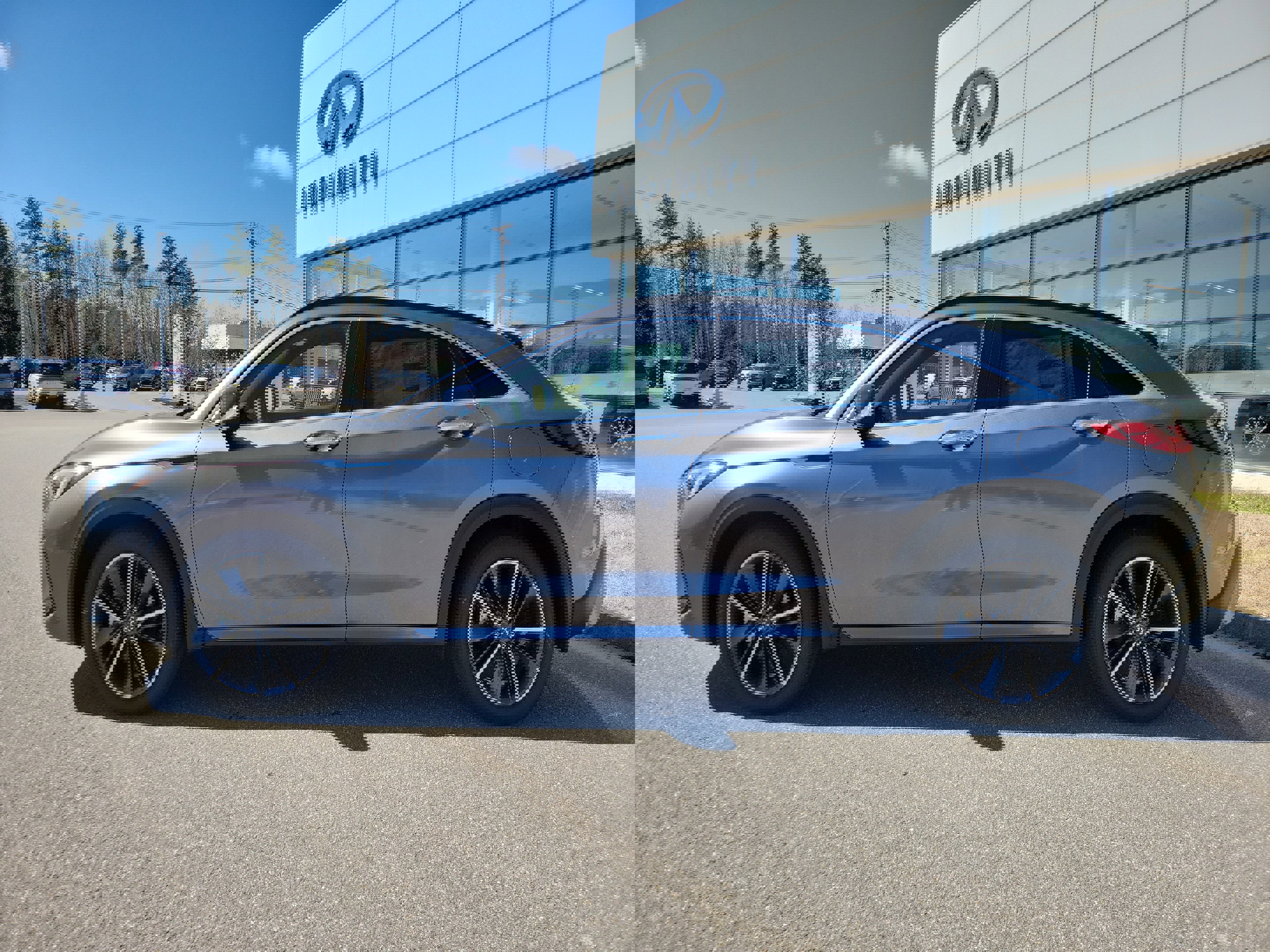 New 2025 INFINITI QX55 Essential image 2