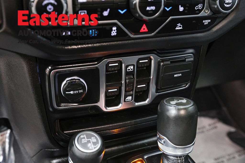 Used 2024 Jeep Wrangler Unlimited Sahara w/ Technology Group AWD/4WD image 23