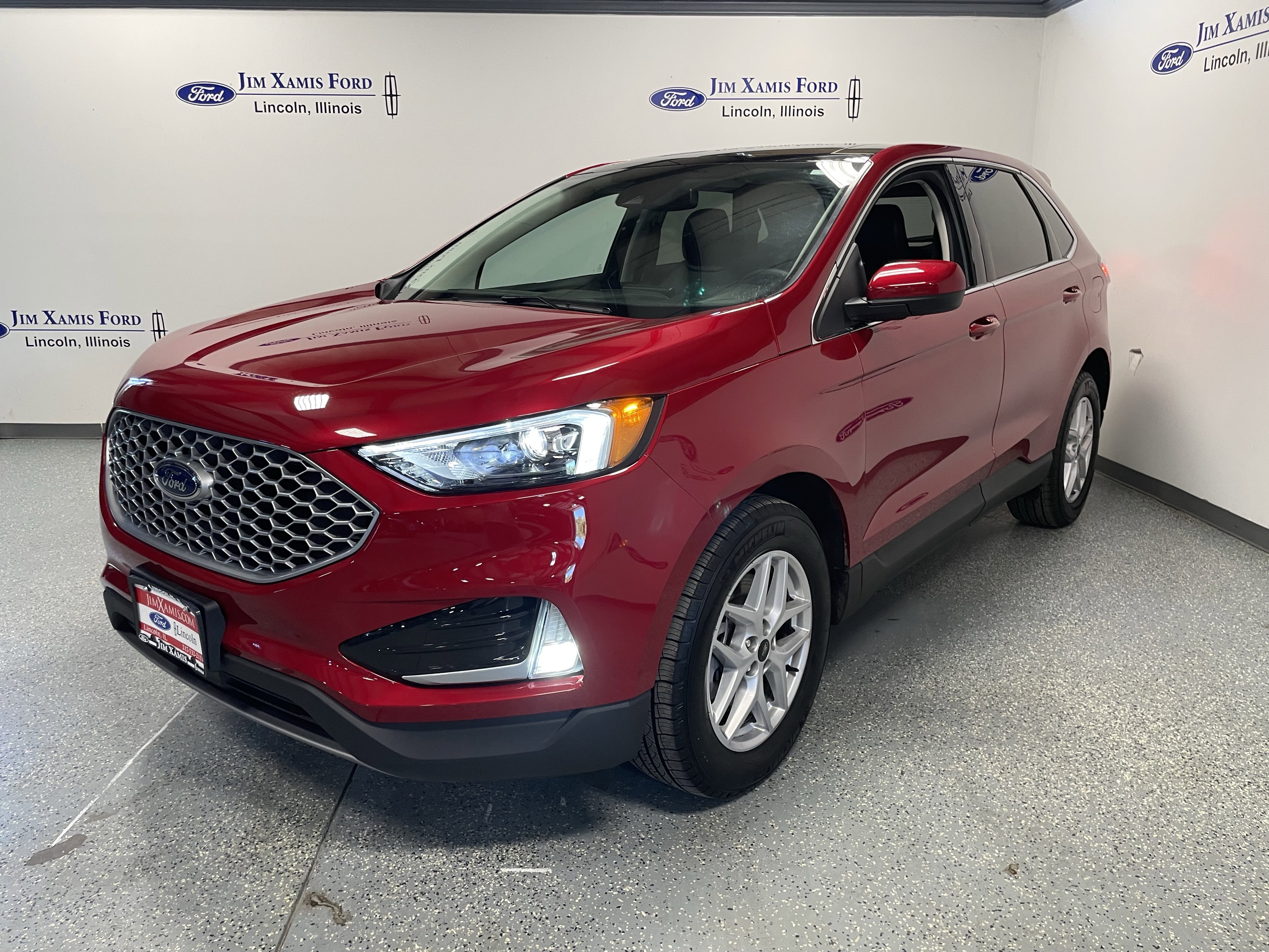Used 2023 Ford Edge SEL w/ Convenience Package image 3