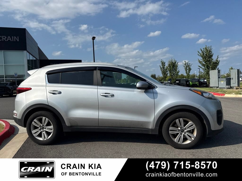 Used 2017 Kia Sportage LX w/ LX Popular Package FWD image 2