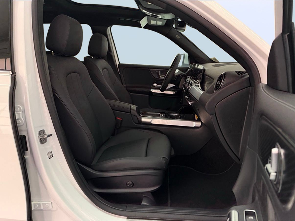 New 2026 Mercedes-Benz GLB 250 image 23