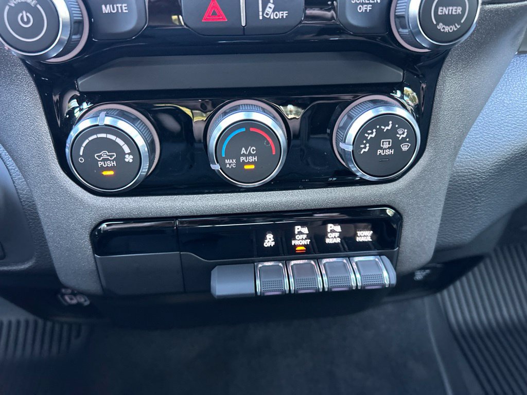 Used 2026 RAM 1500 Warlock AWD/4WD image 36