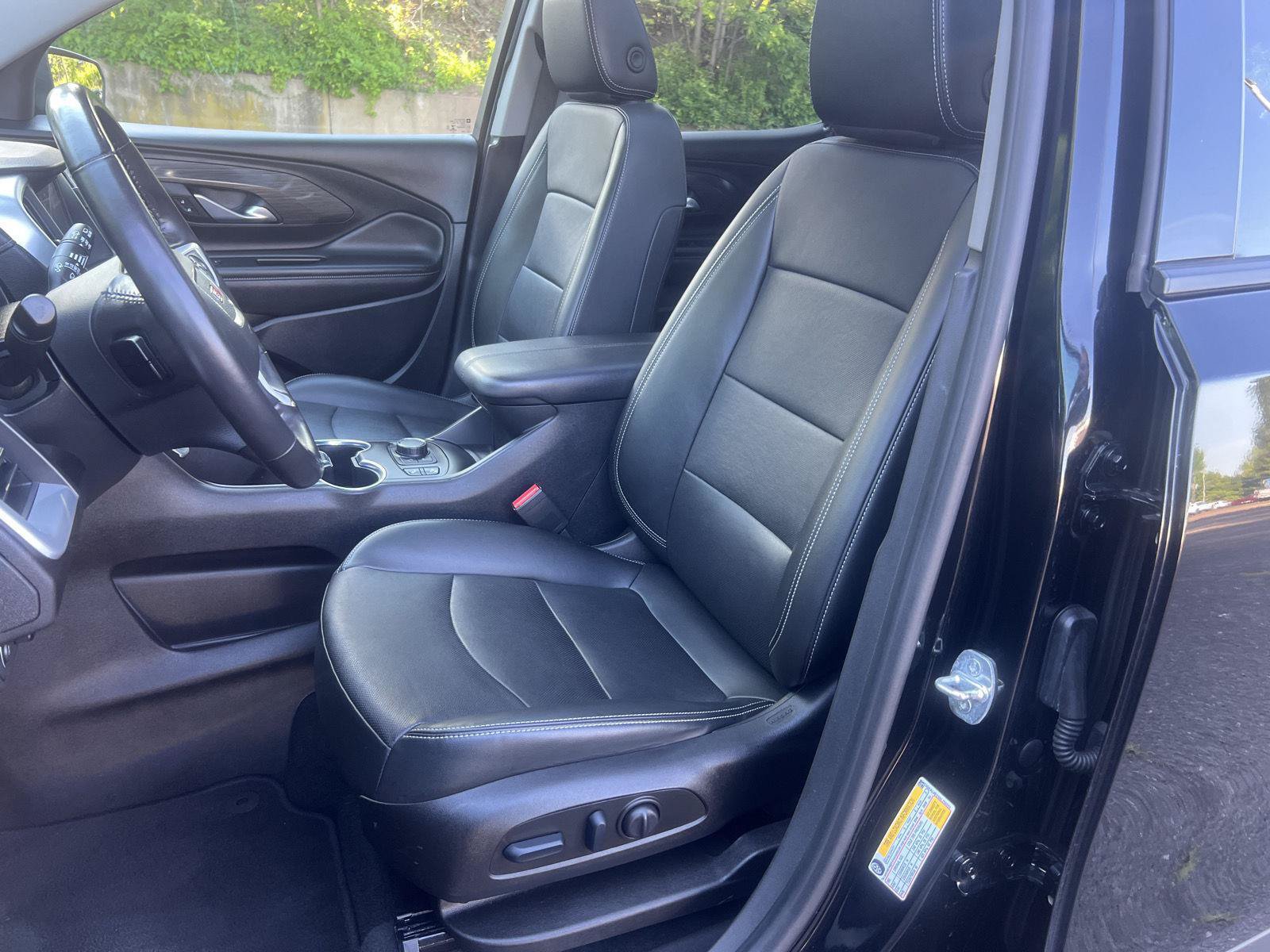 Used 2022 GMC Terrain SLT w/ Elevation Edition AWD/4WD image 10