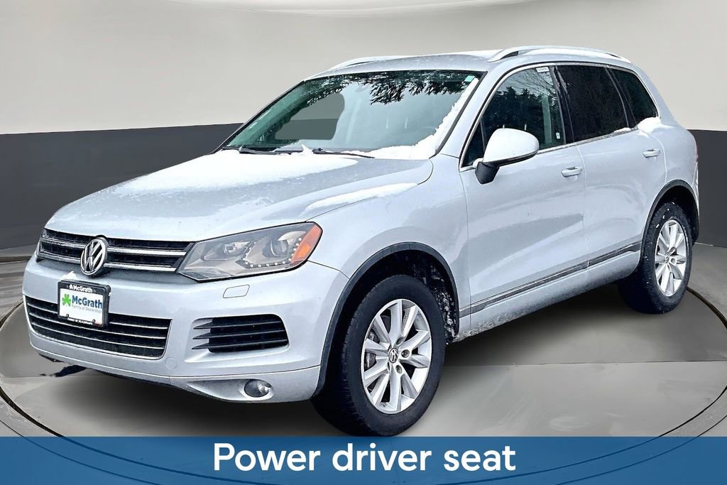 Used 2013 Volkswagen Touareg VR6 image 3