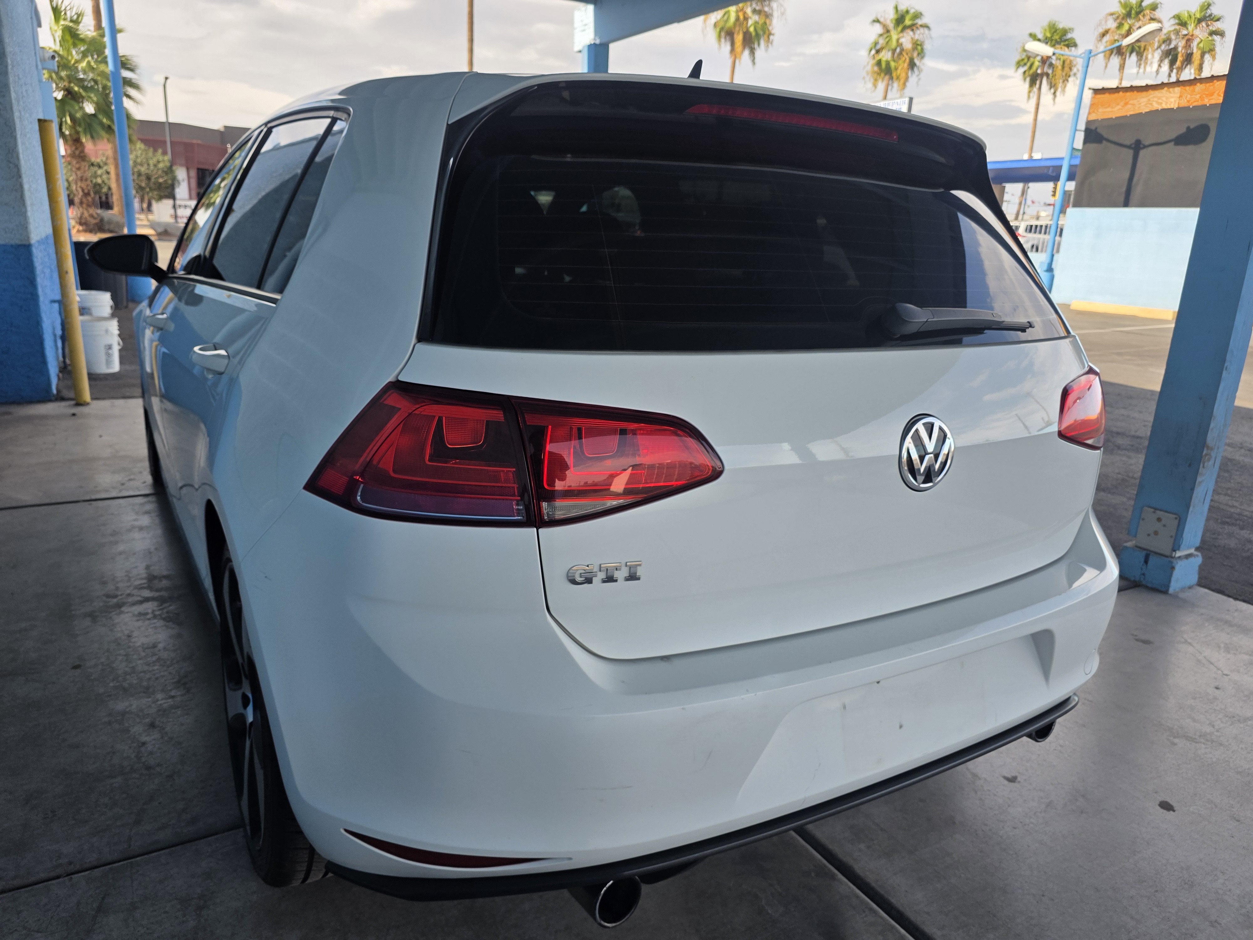 Used 2017 Volkswagen GTI S FWD image 5
