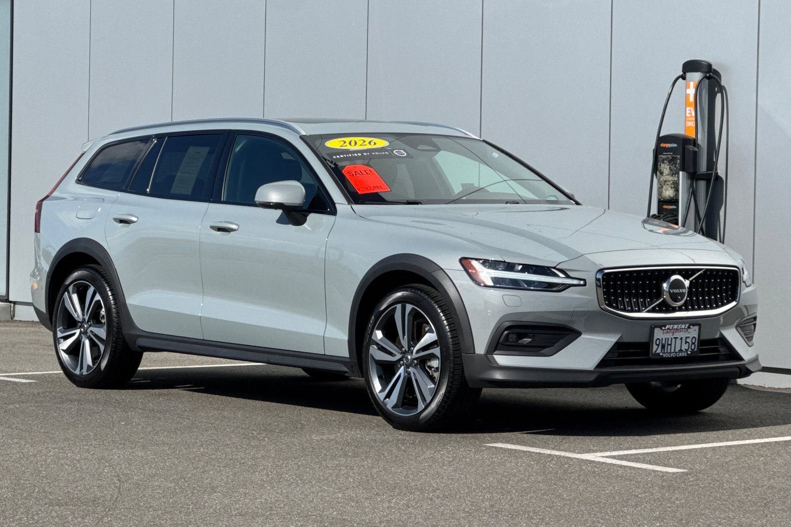 Certified 2026 Volvo V60 B5 Cross Country Plus w/ Climate Package AWD/4WD image 7