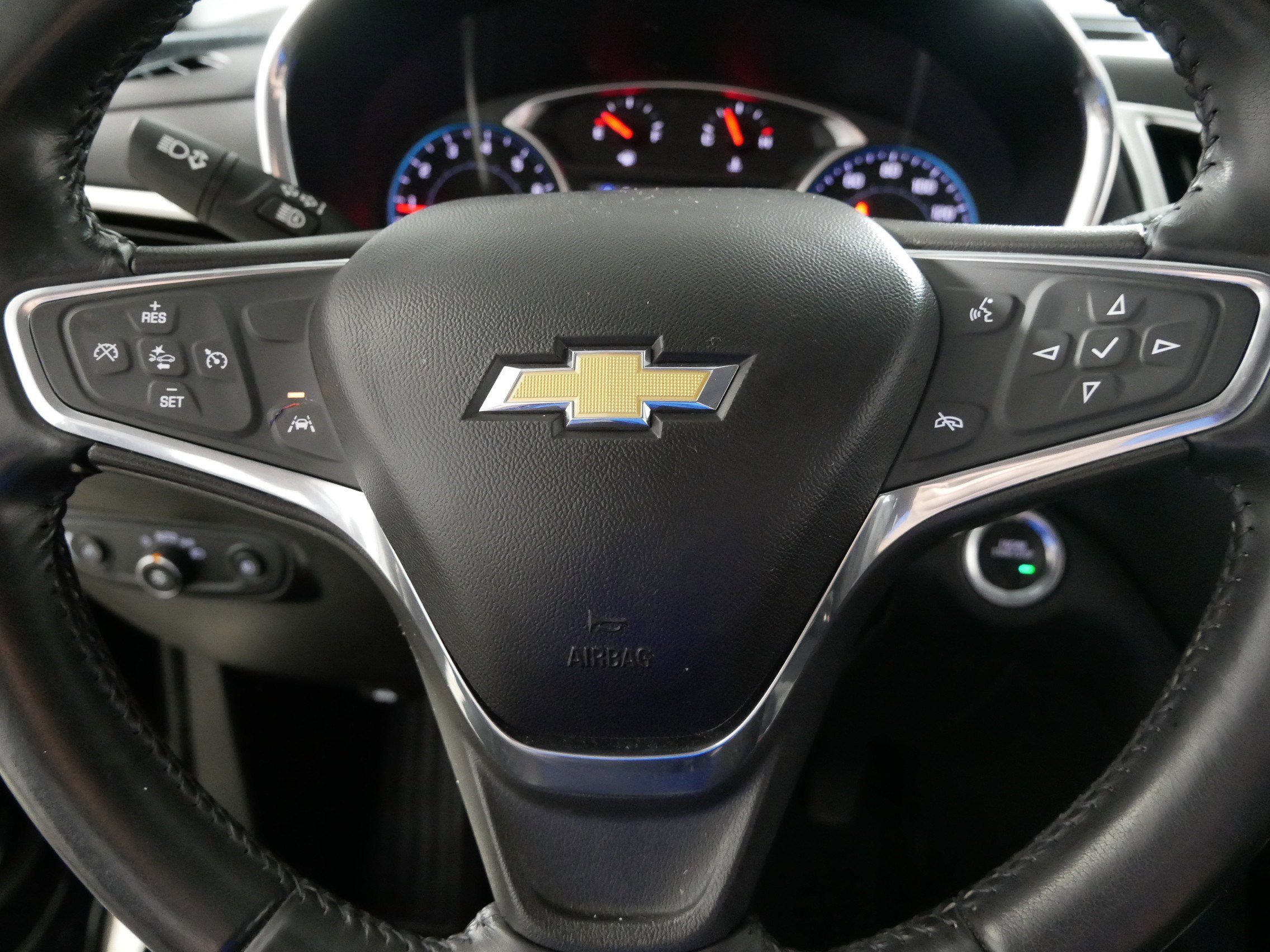 Used 2020 Chevrolet Equinox LT image 25