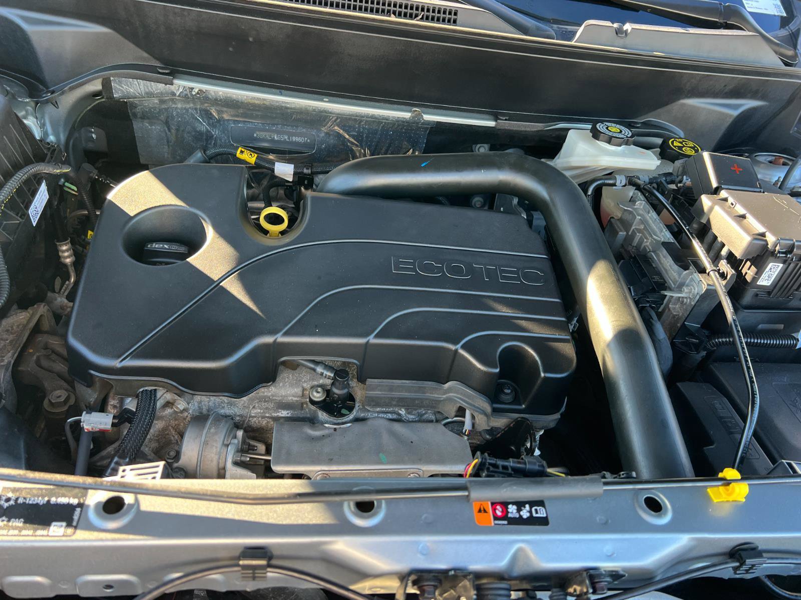 Used 2023 GMC Terrain SLT image 30