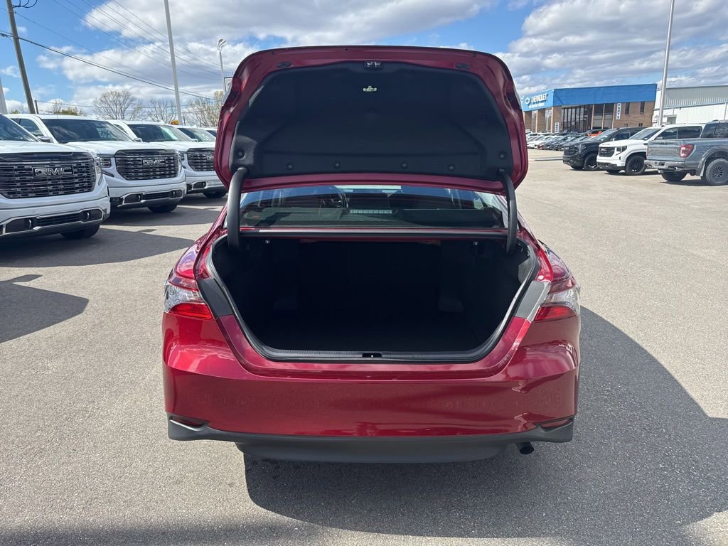 Used 2022 Toyota Camry LE w/ Convenience Package image 27