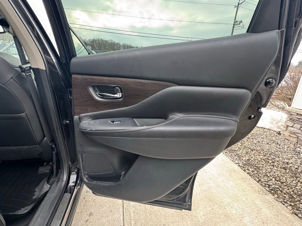 Used 2019 Nissan Murano Platinum w/ Cargo Package image 27