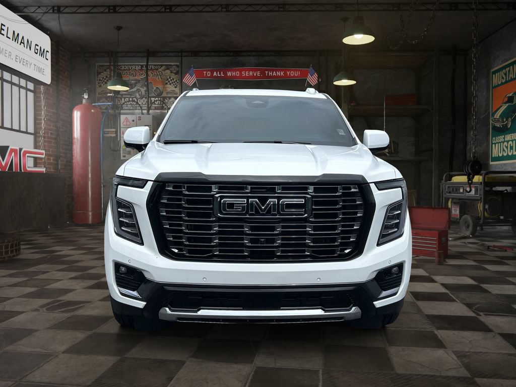 Used 2026 GMC Yukon Denali Ultimate AWD/4WD image 2
