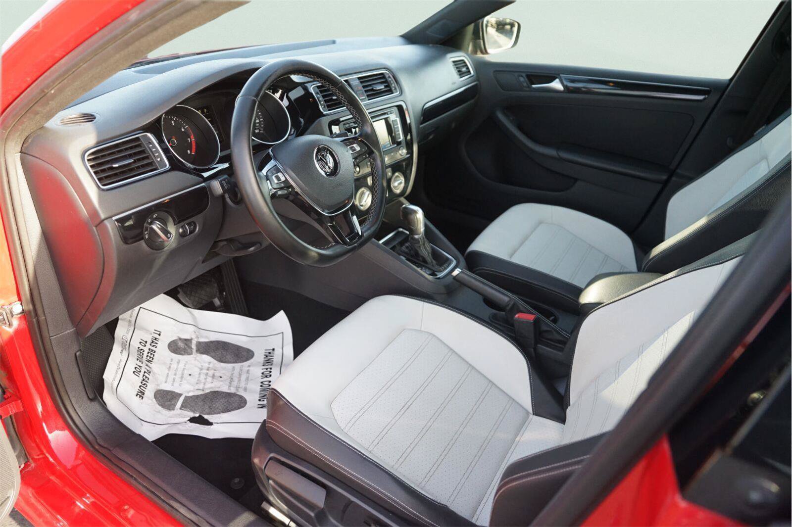 Used 2015 Volkswagen Jetta Sport FWD image 8