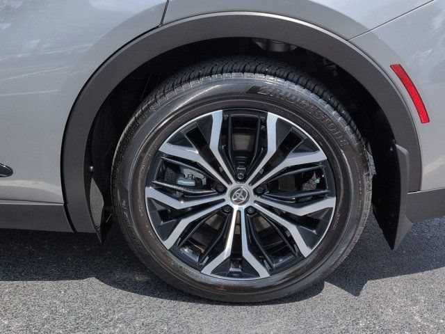 Certified 2026 Toyota Crown AWD/4WD image 7