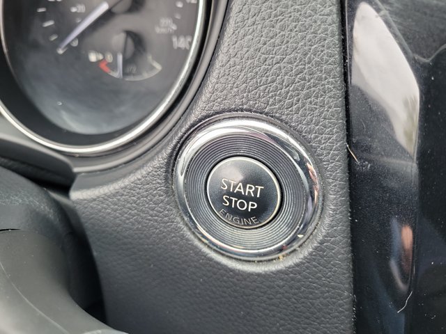 Used 2017 Nissan Rogue SV FWD image 32