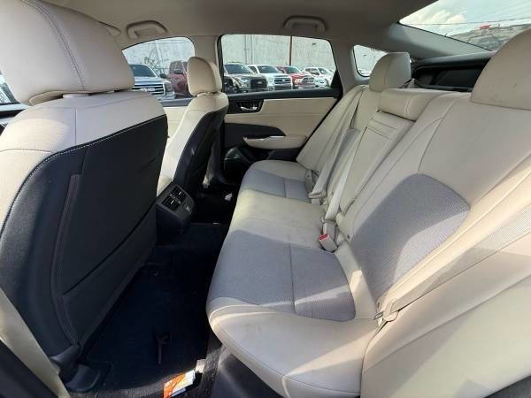 Used 2019 Honda Clarity Base 4dr Sedan image 14