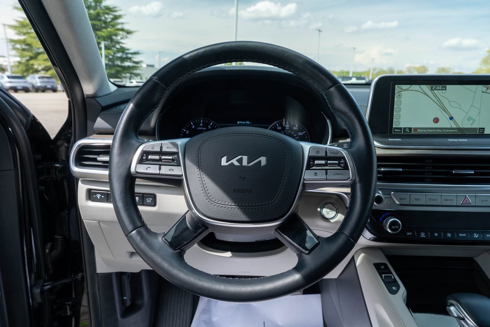 Used 2022 Kia Telluride SX w/ SX Prestige Package image 20