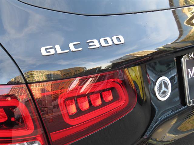 Used 2021 Mercedes-Benz GLC 300 4MATIC image 28
