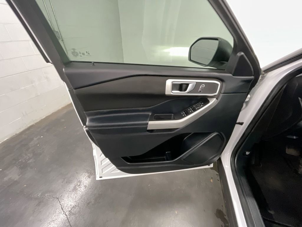 Used 2020 Ford Explorer XLT image 20