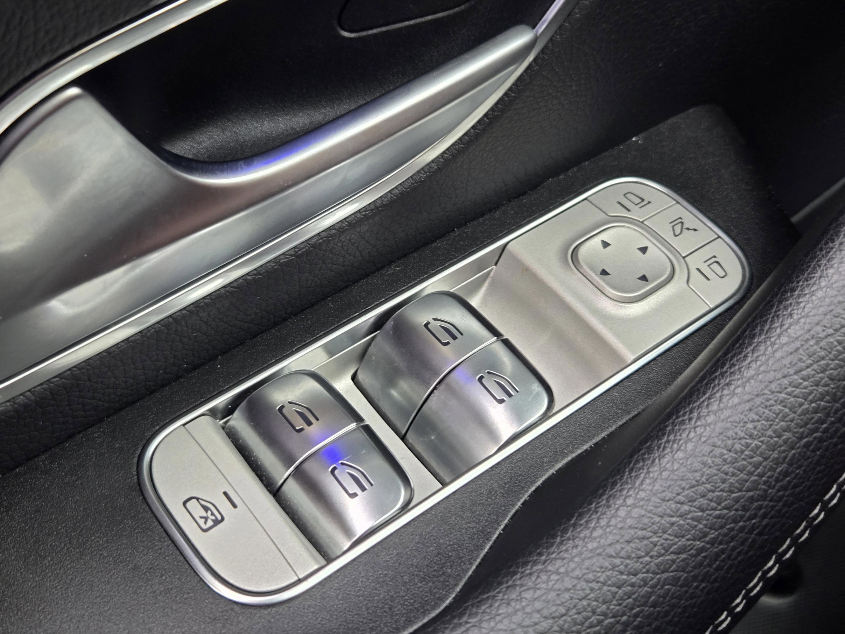 Used 2025 Mercedes-Benz GLE 350 4MATIC image 23