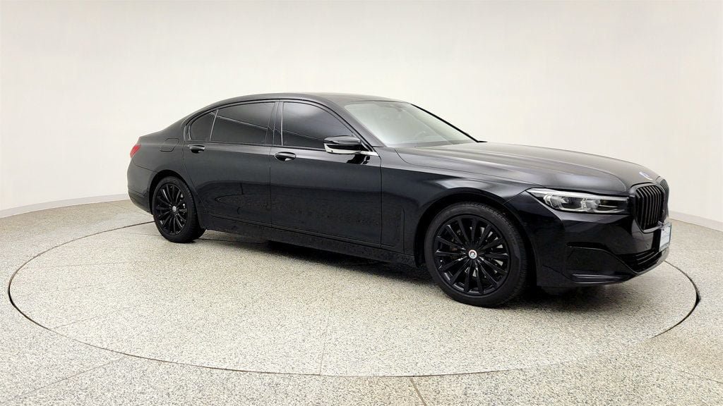Used 2022 BMW 740i xDrive w/ Premium Package AWD/4WD image 3