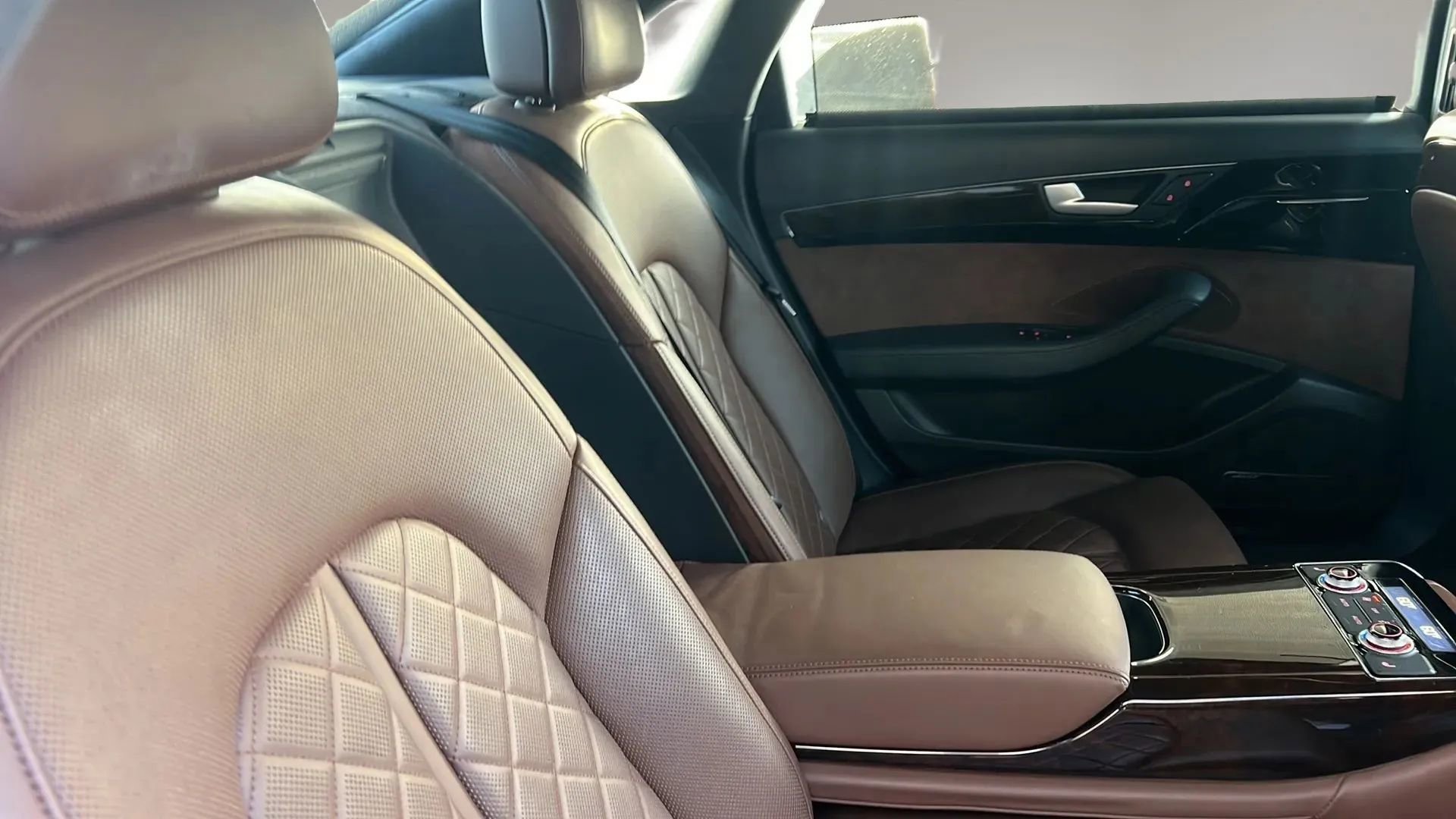 Used 2015 Audi A8 L TDI image 37