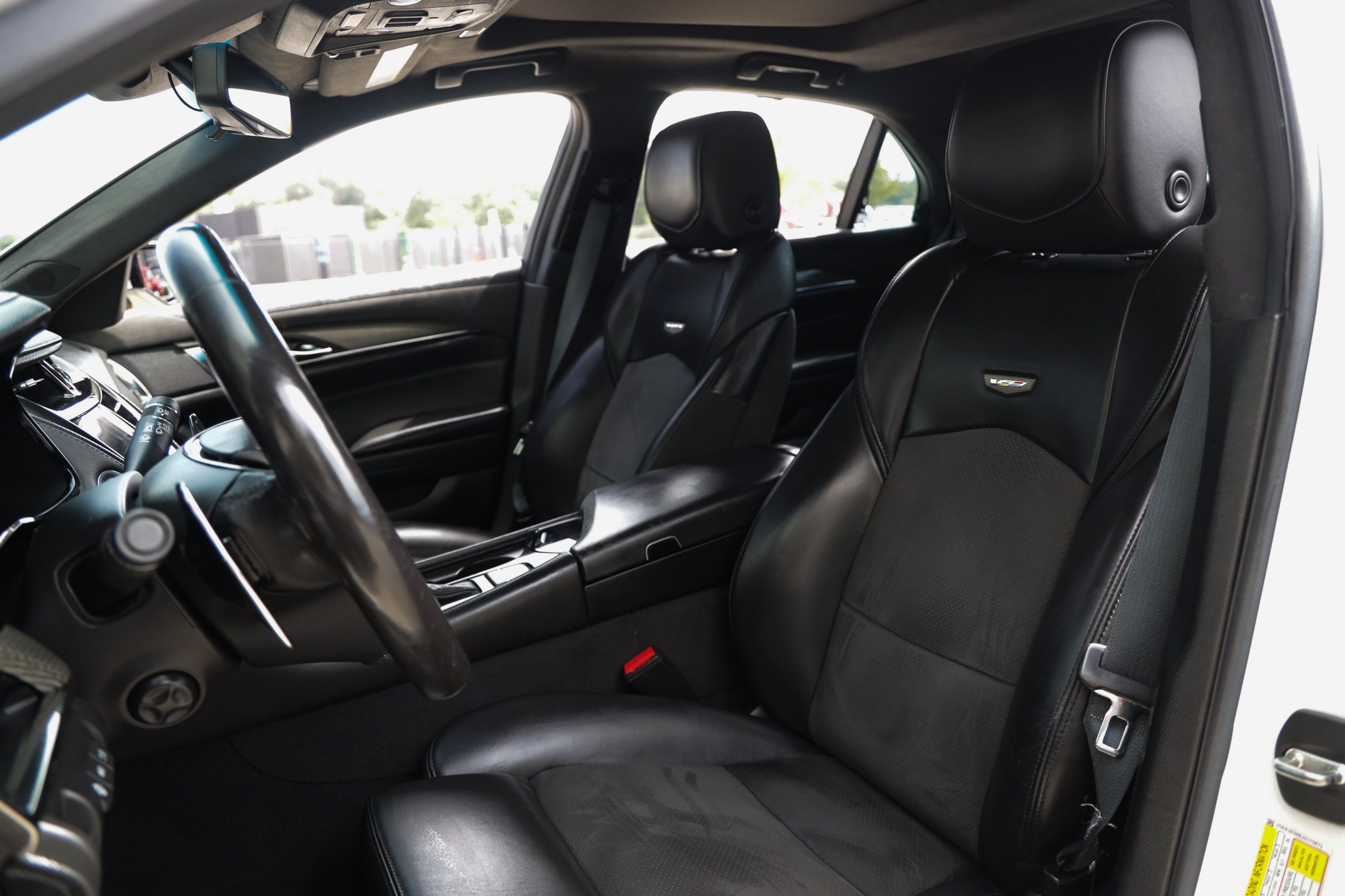Used 2018 Cadillac CTS V w/ Luxury Package RWD image 10