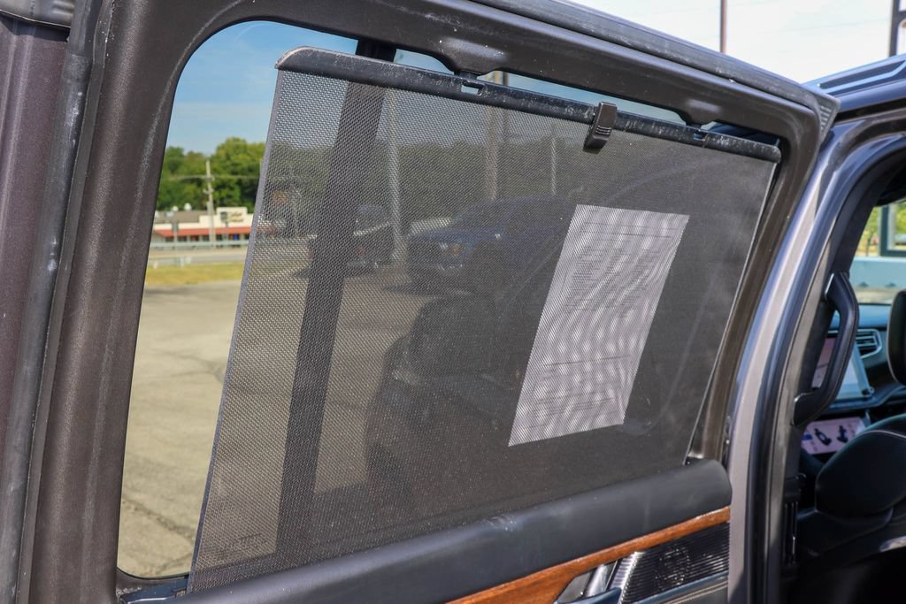 Used 2023 Jeep Grand Wagoneer L Series II AWD/4WD image 19