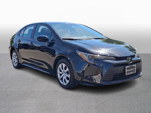 Used 2024 Toyota Corolla LE FWD image 3