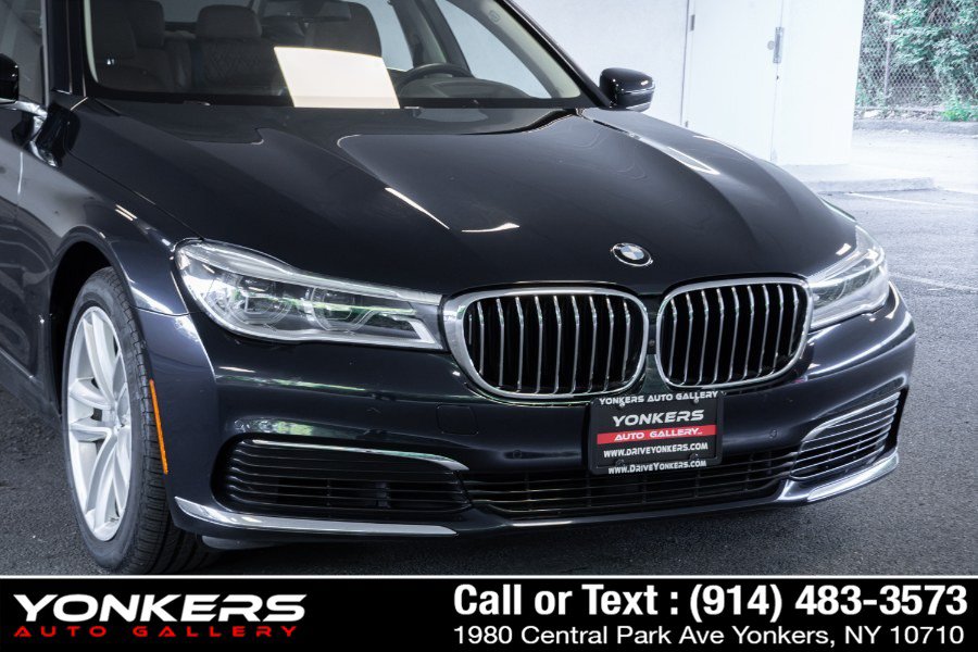 Used 2019 BMW 750i xDrive w/ Executive Package AWD/4WD image 14
