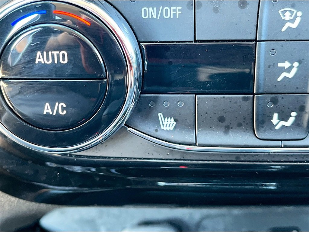 Used 2024 Chevrolet Trax ACTIV w/ Driver Confidence Package image 19