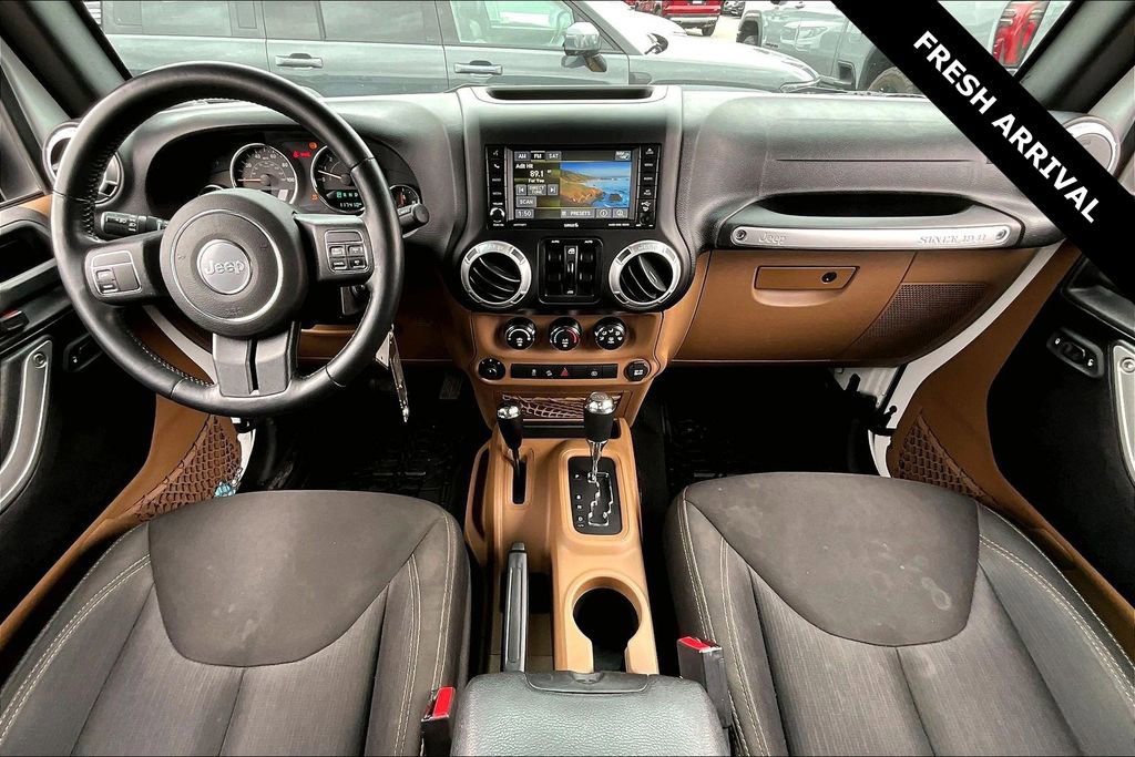 Used 2016 Jeep Wrangler Unlimited Sahara image 7