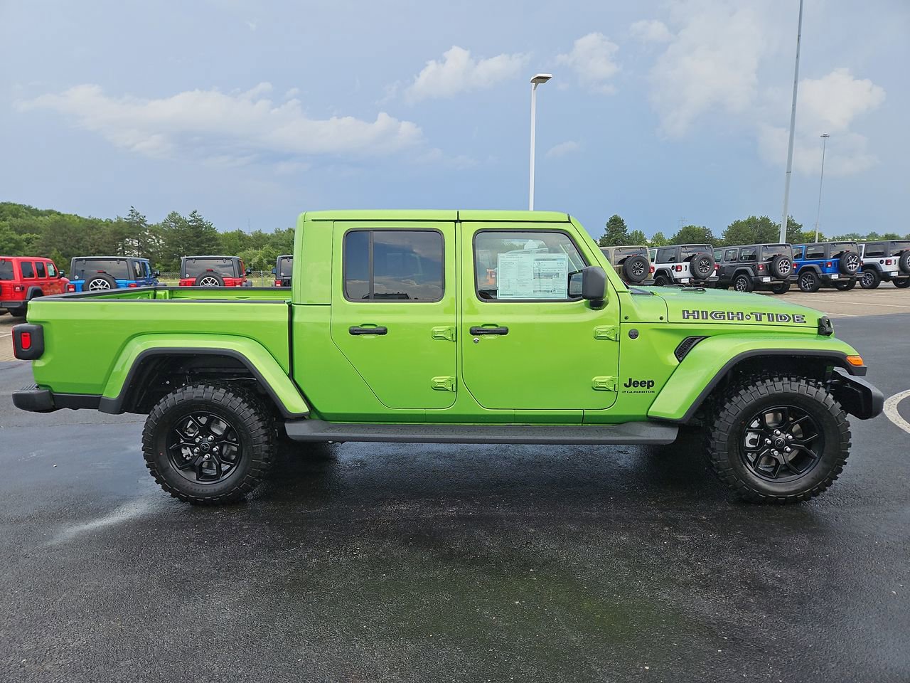 New 2025 Jeep Gladiator Sport image 9