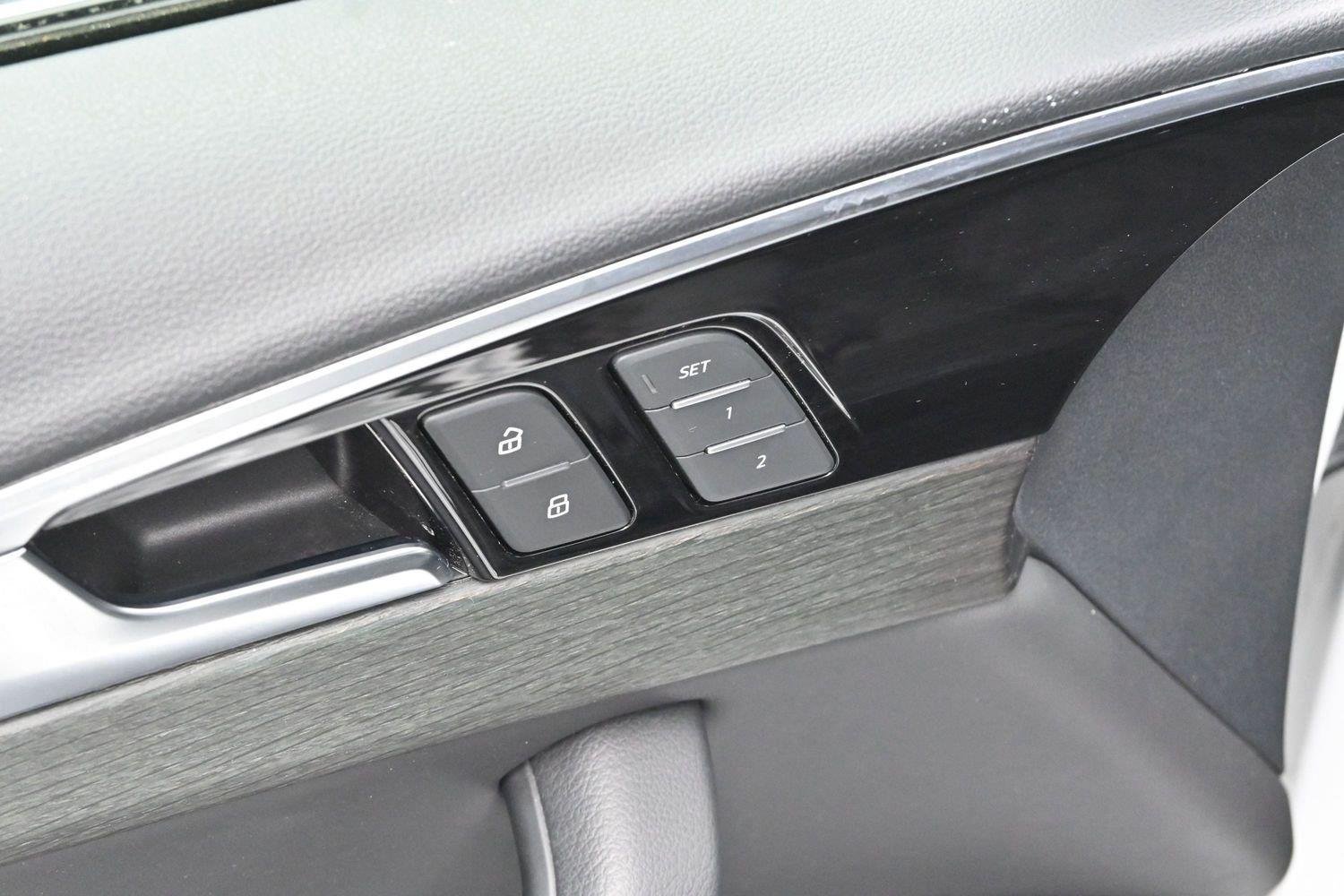 Used 2021 Audi A4 2.0T Premium w/ Convenience Package AWD/4WD image 10