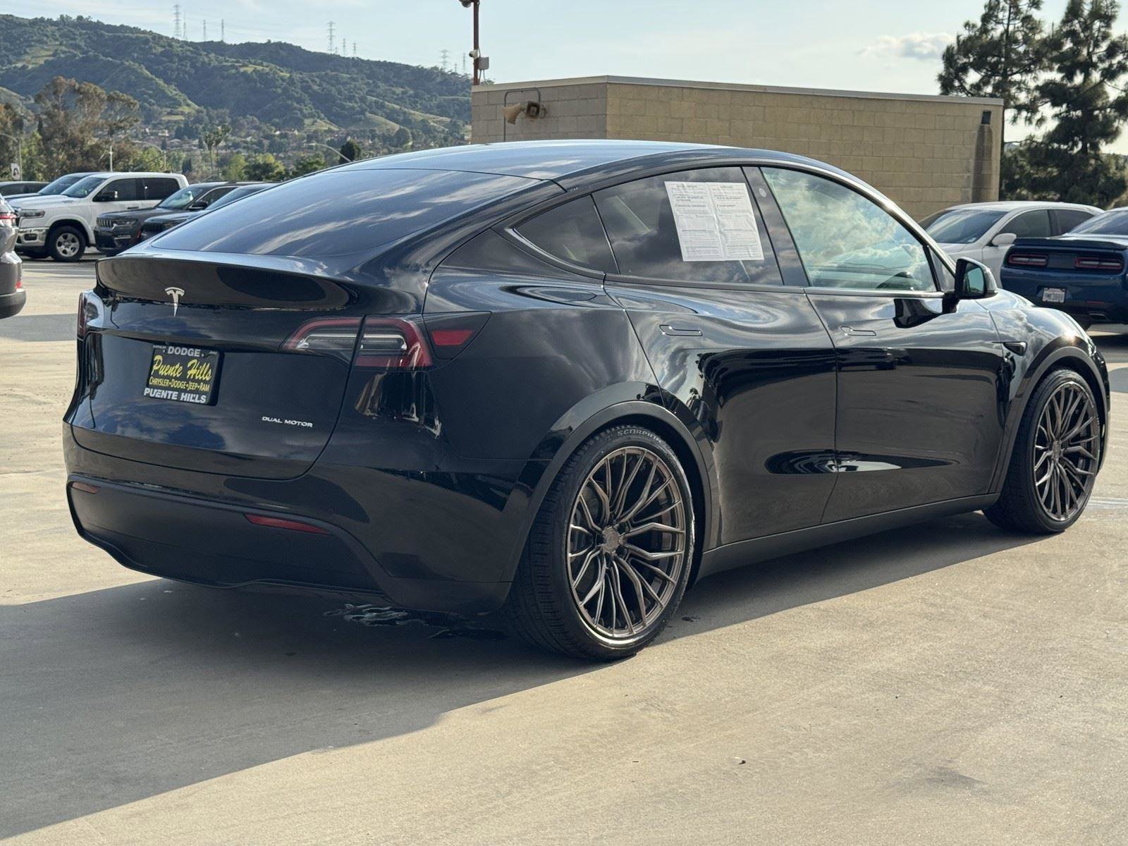 Used 2021 Tesla Model Y Long Range image 6