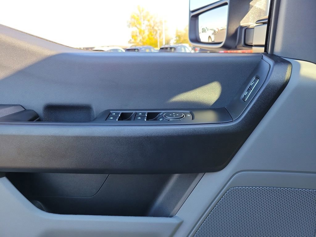 New 2026 Ford F350 XL w/ XL Chrome Package image 18