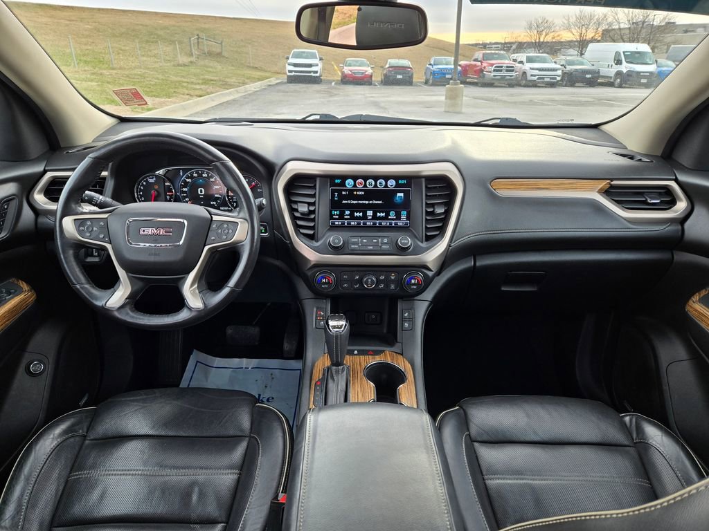 Used 2017 GMC Acadia Denali w/ Technology Package image 17