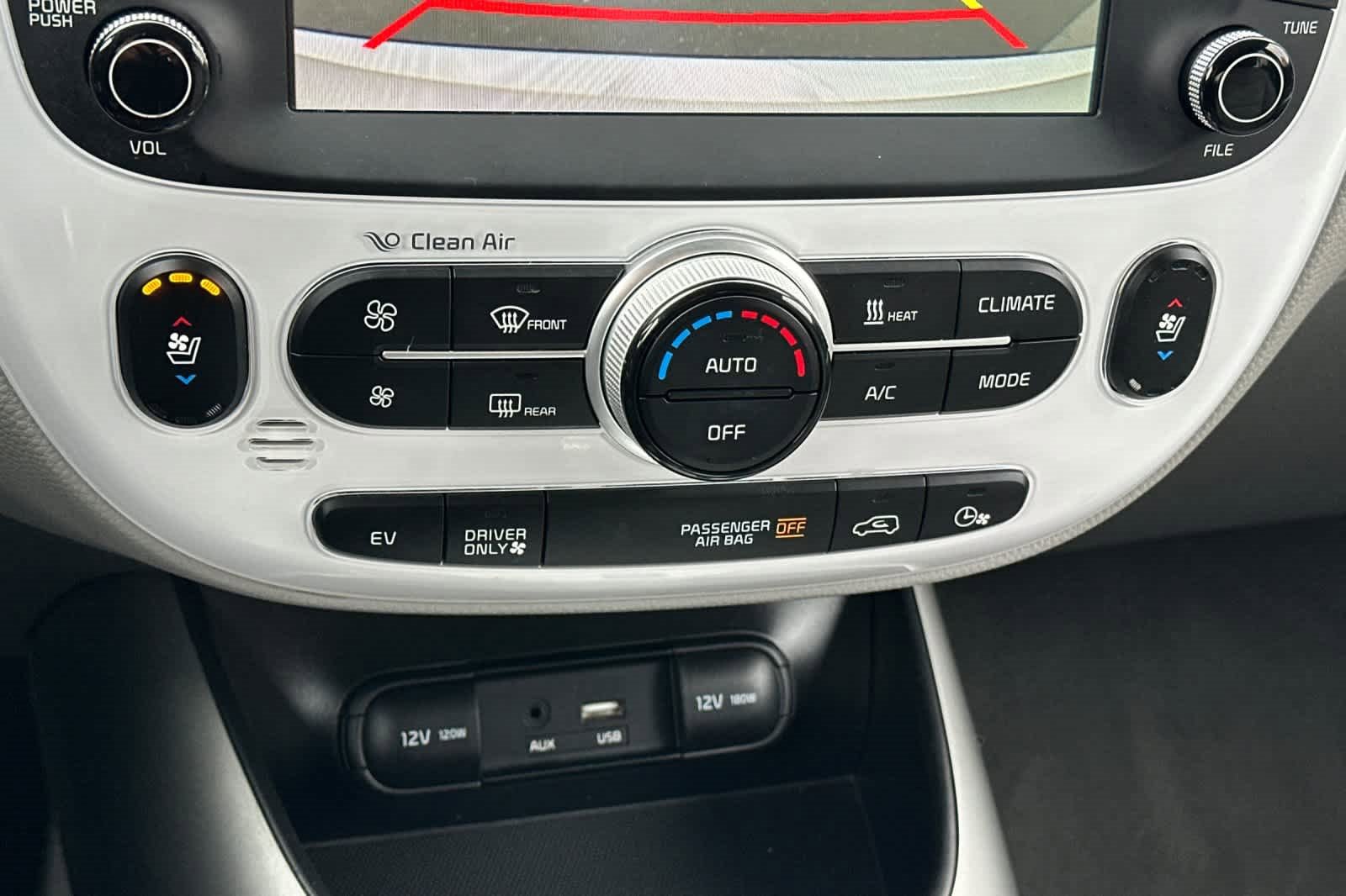 Used 2017 Kia Soul EV + image 20