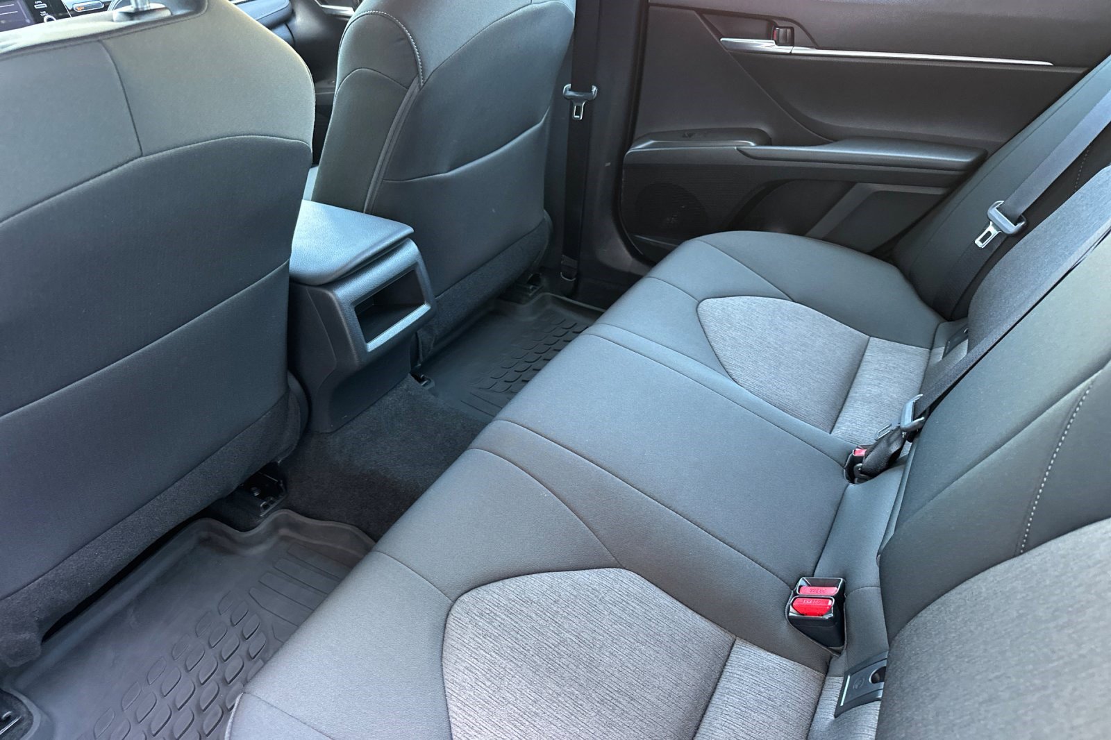 Used 2023 Toyota Camry LE w/ Convenience Package image 15