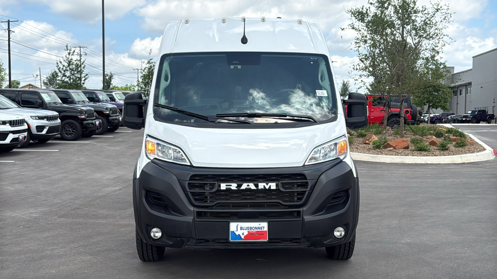 Used 2025 RAM ProMaster 2500 w/ Convenience Group FWD image 2