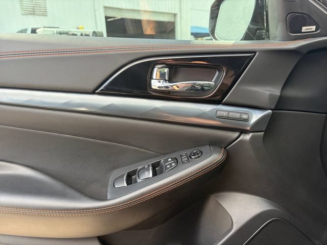 Used 2023 Nissan Maxima SR w/ Sport Mat Group FWD image 4