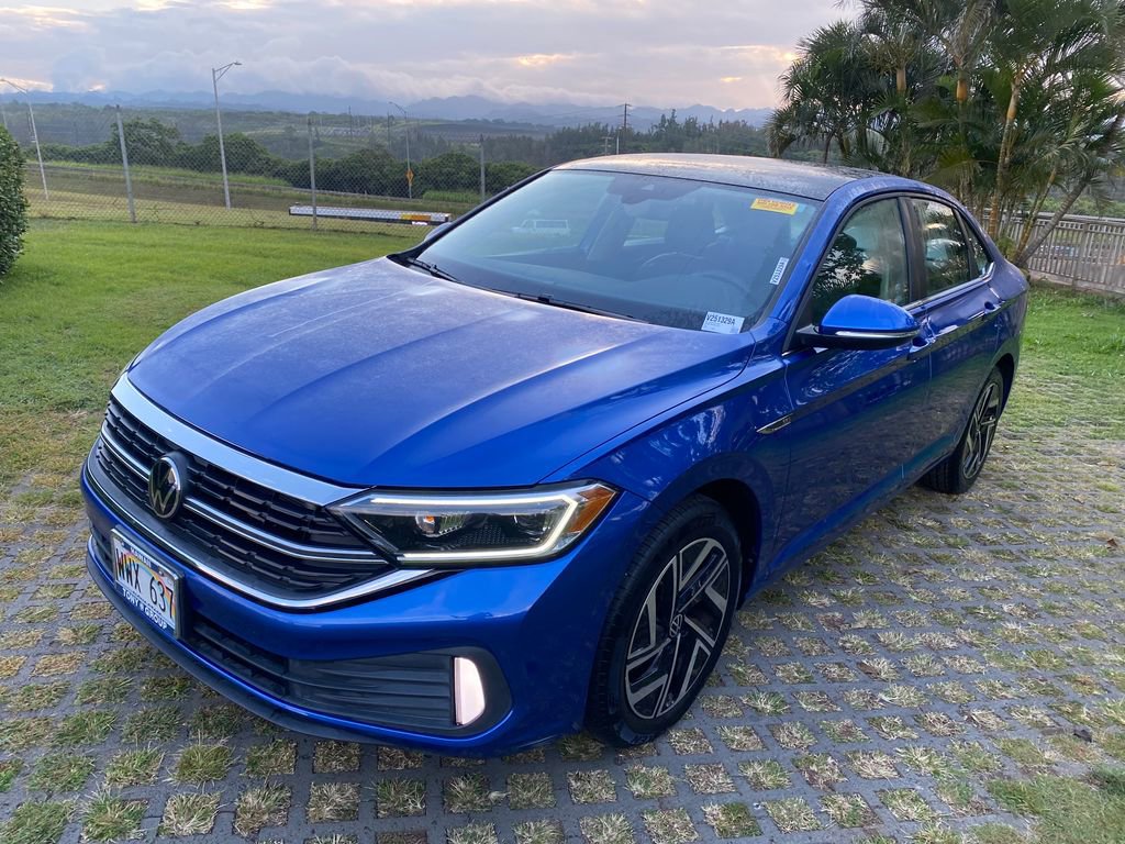 Used 2024 Volkswagen Jetta SEL image 3