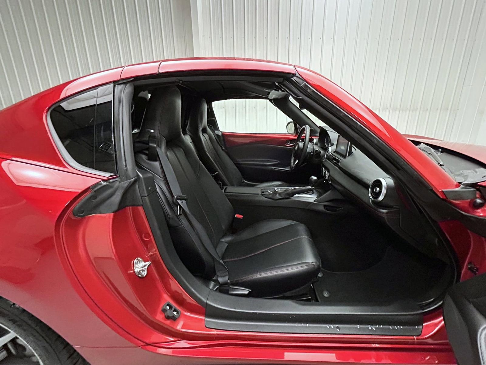 Used 2017 MAZDA MX-5 Miata RF Grand Touring RWD image 15