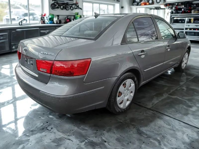 Used 2010 Hyundai Sonata GLS image 6