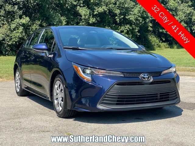 Used 2025 Toyota Corolla LE FWD image 9