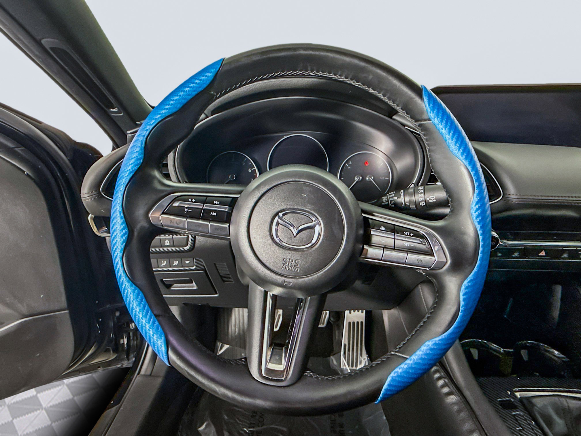 Used 2020 MAZDA MAZDA3 Hatchback w/ Premium Package image 13