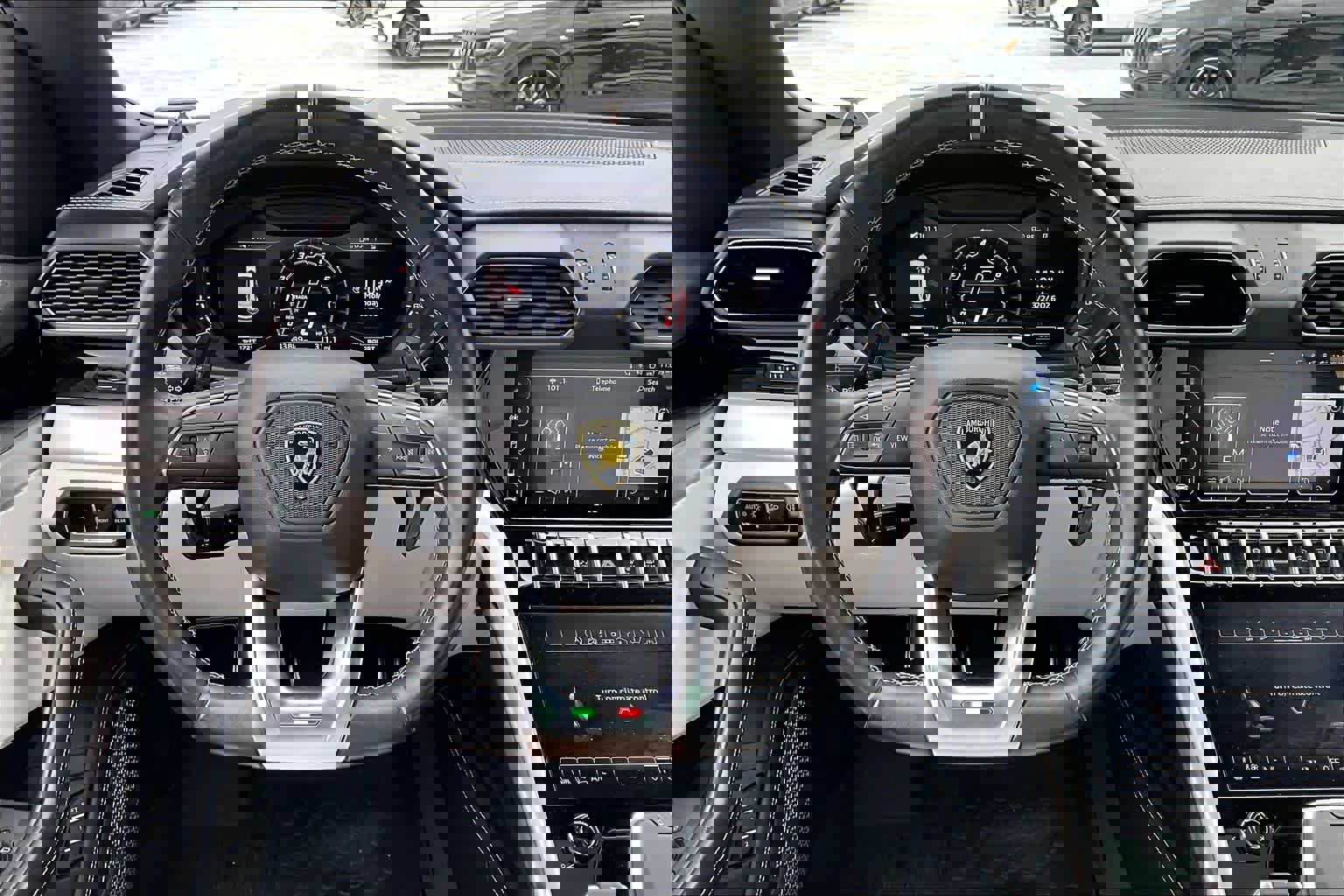 Used 2022 Lamborghini Urus image 6