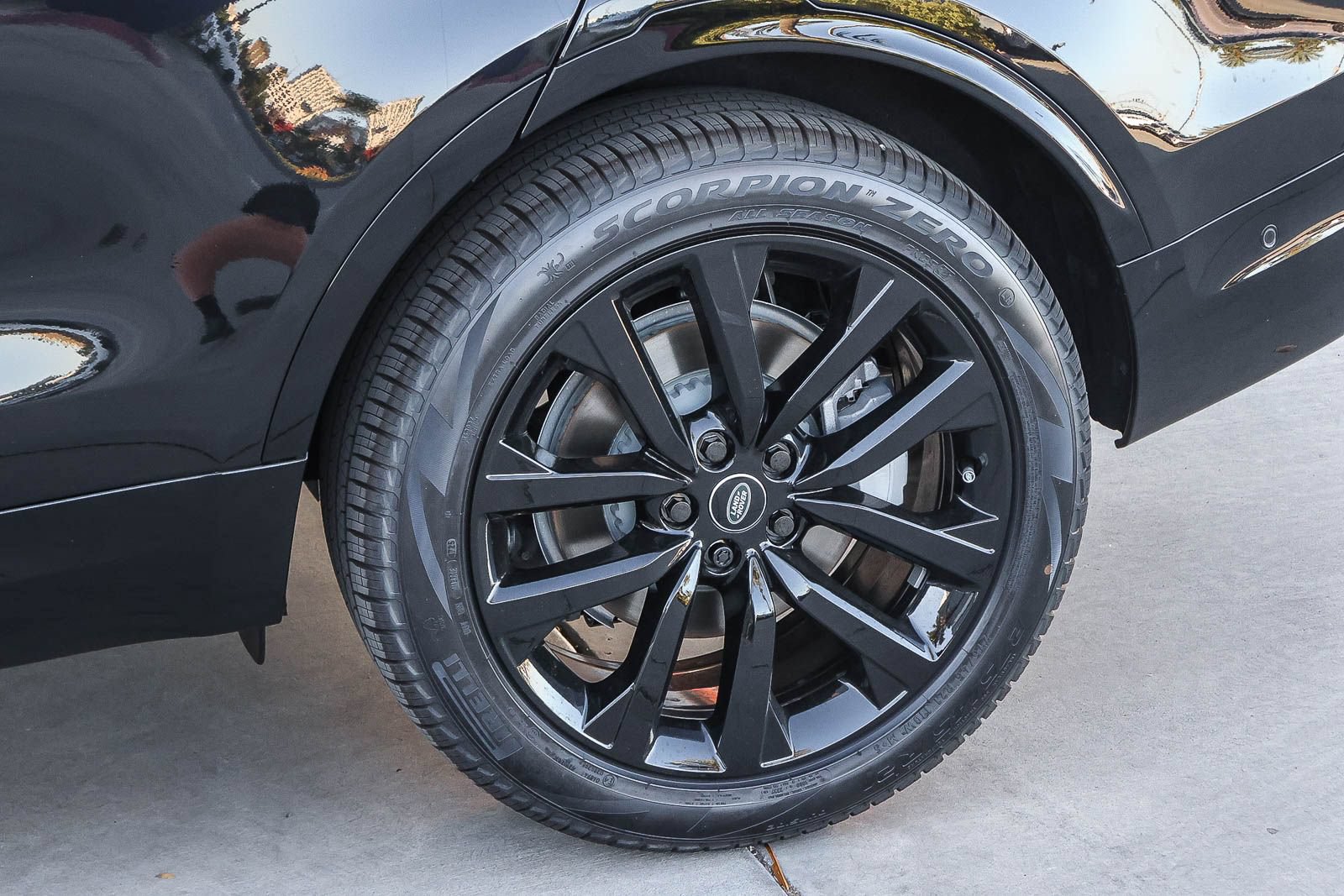 New 2026 Land Rover Discovery Dynamic SE AWD/4WD image 9