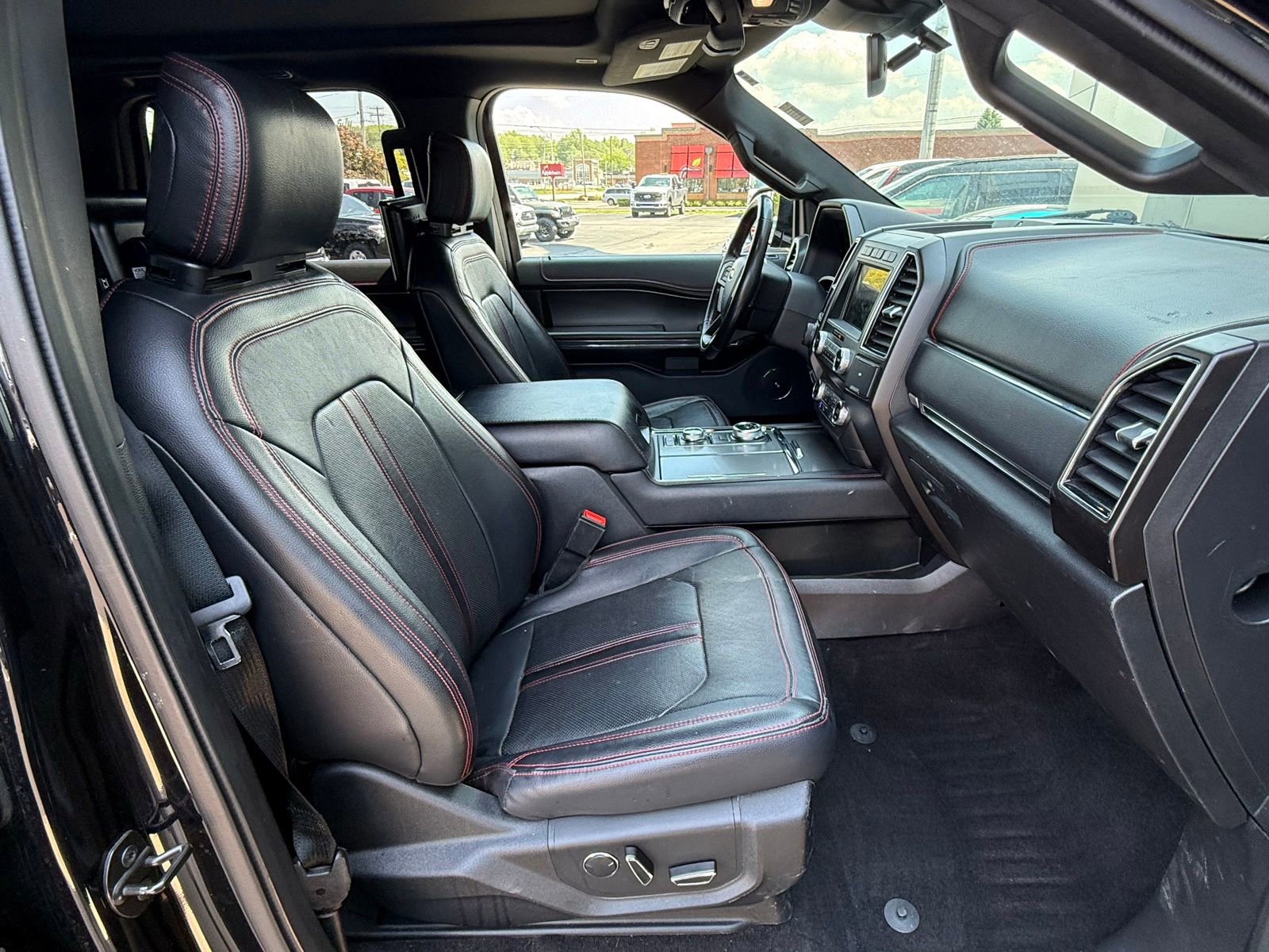 Used 2019 Ford Expedition Limited w/ Equipment Group 303A AWD/4WD image 21