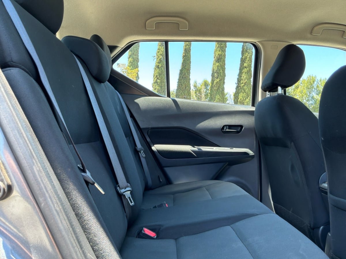 Used 2023 Nissan Kicks S FWD image 19