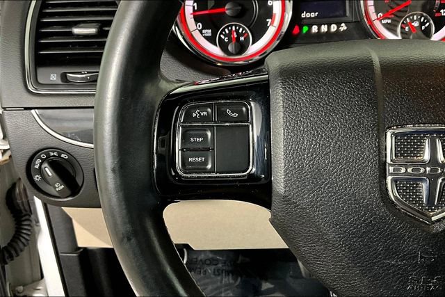 Used 2019 Dodge Grand Caravan SXT image 18